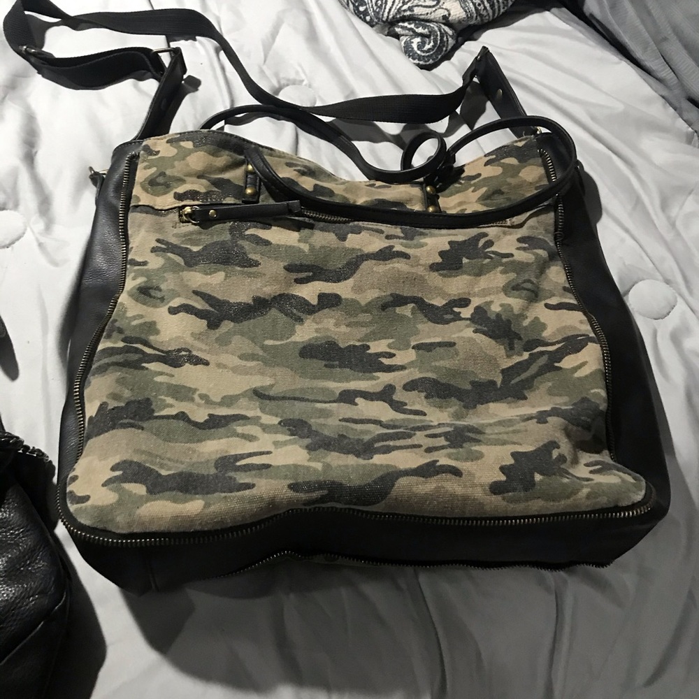 Betsy Johnson camo crossbody bag